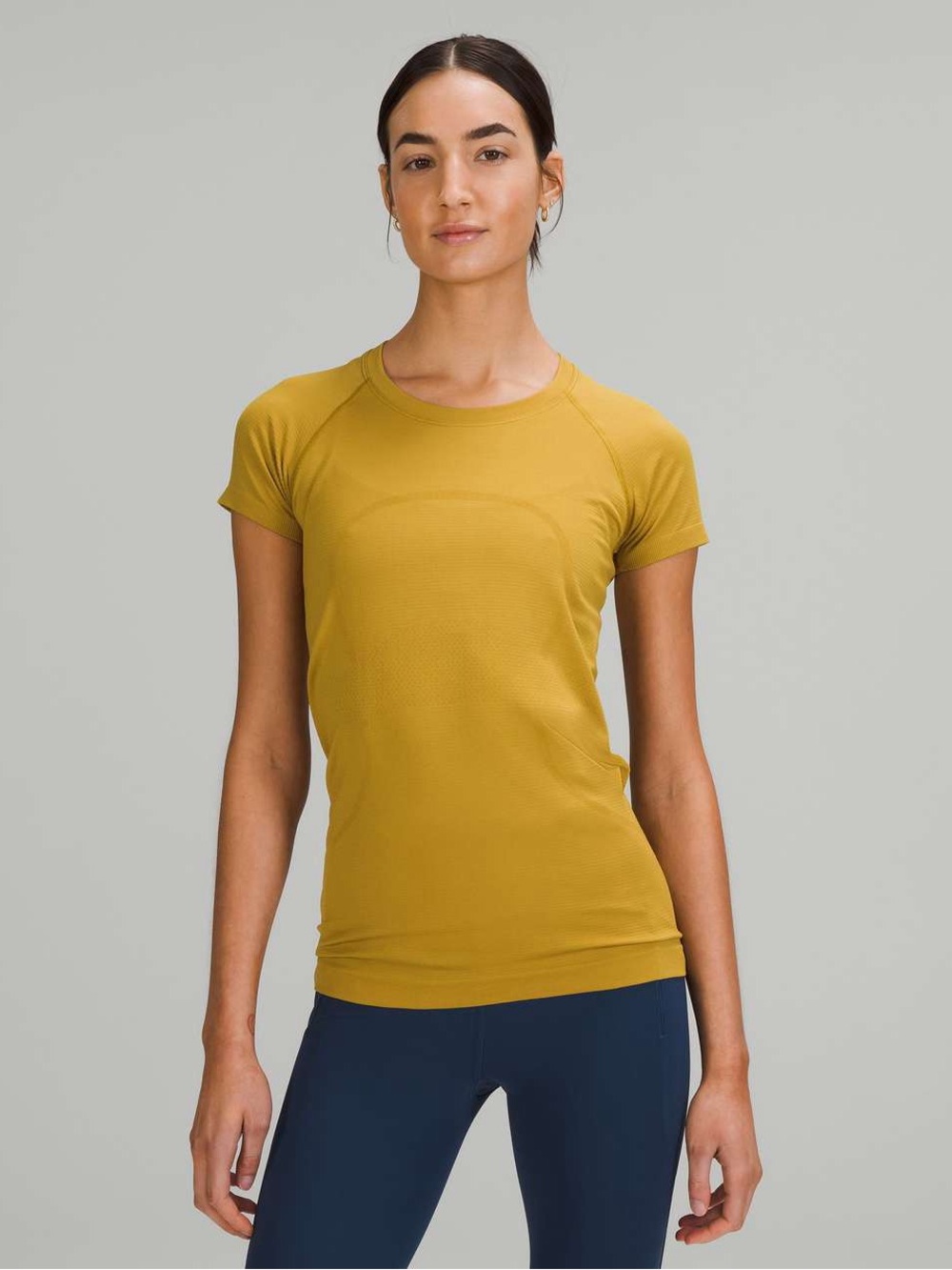 Lululemon Swiftly Tech Short Sleeve Shirt 2.0 size 6